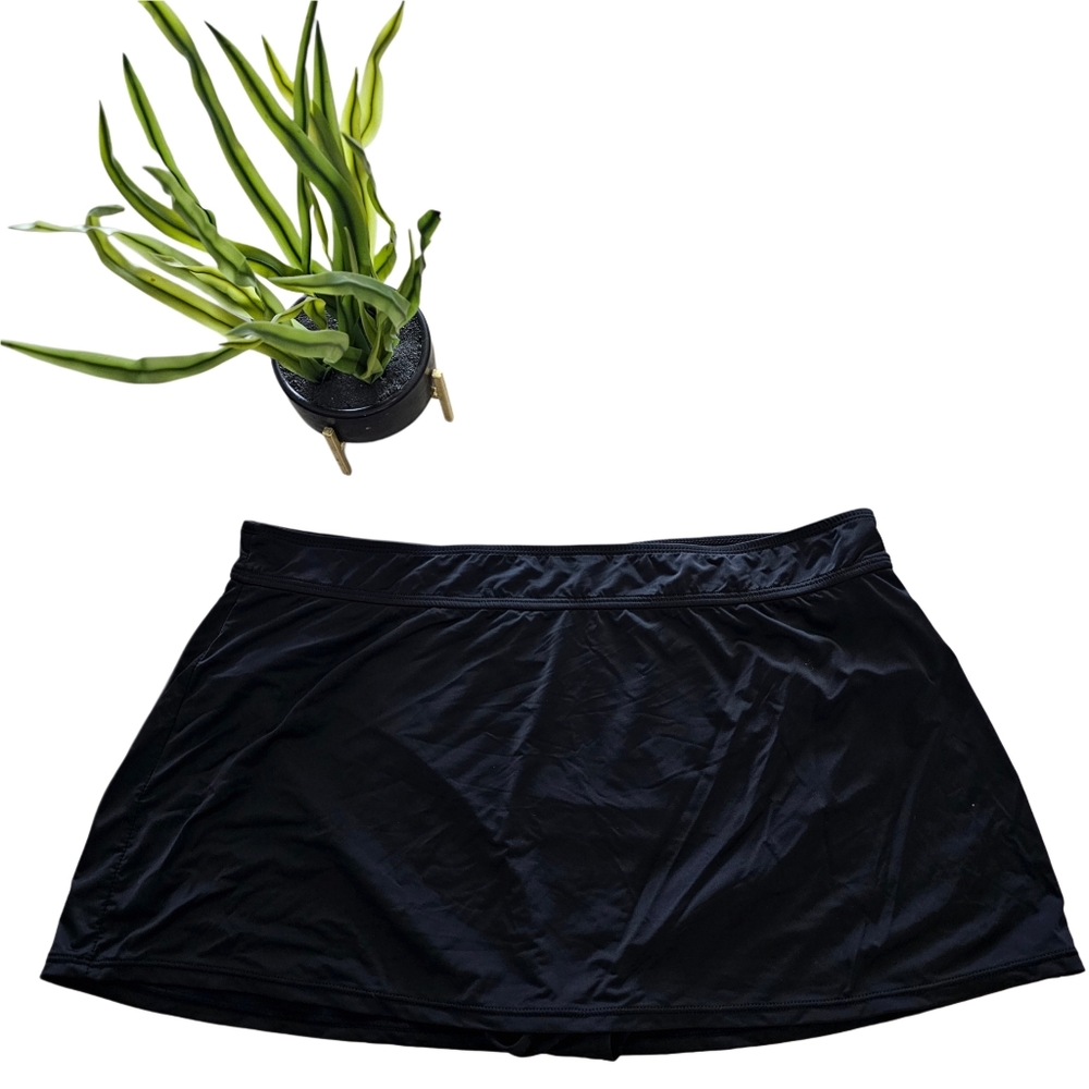 Liz Claiborne Black Swim Mini Skirt